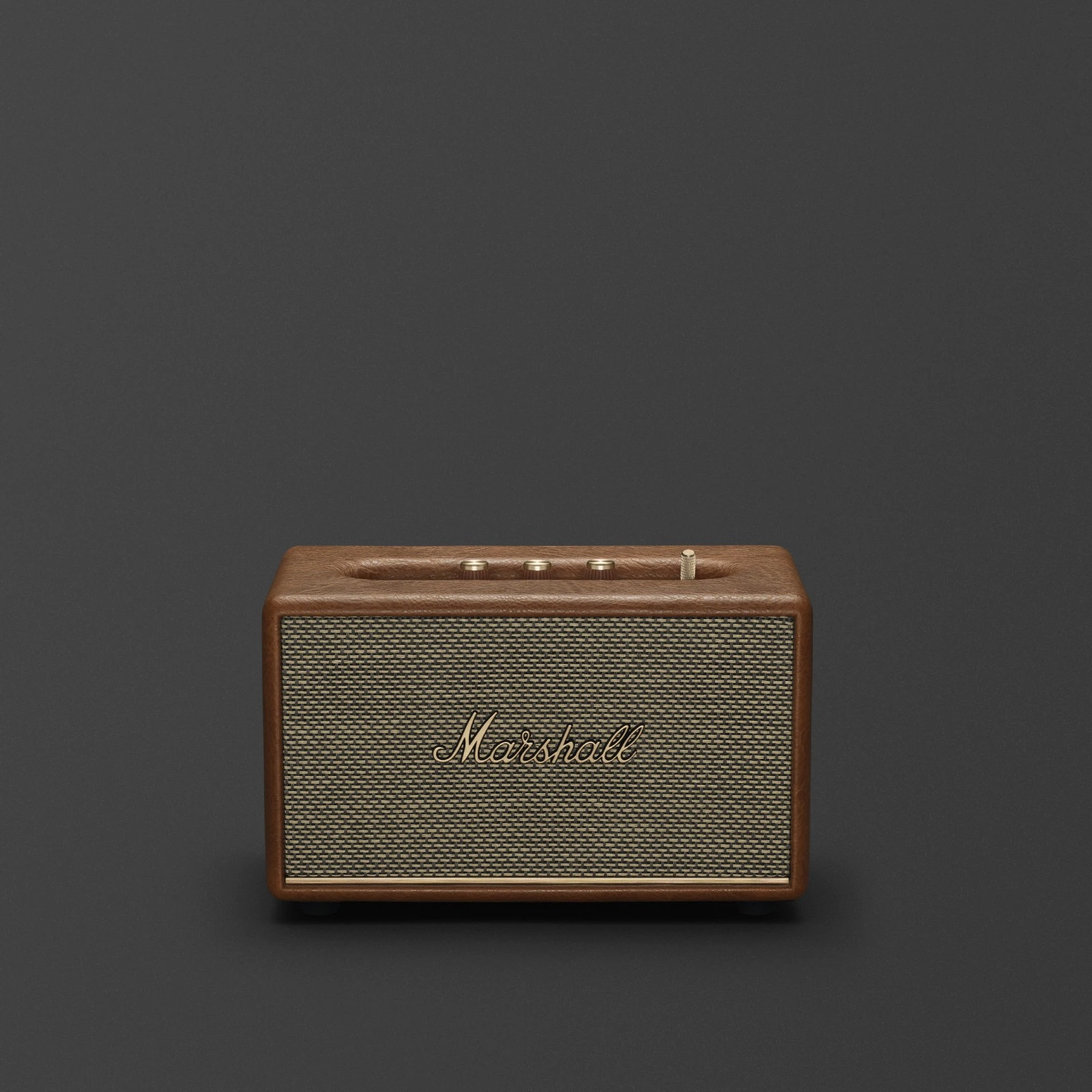 Marshall Acton III en Marrón