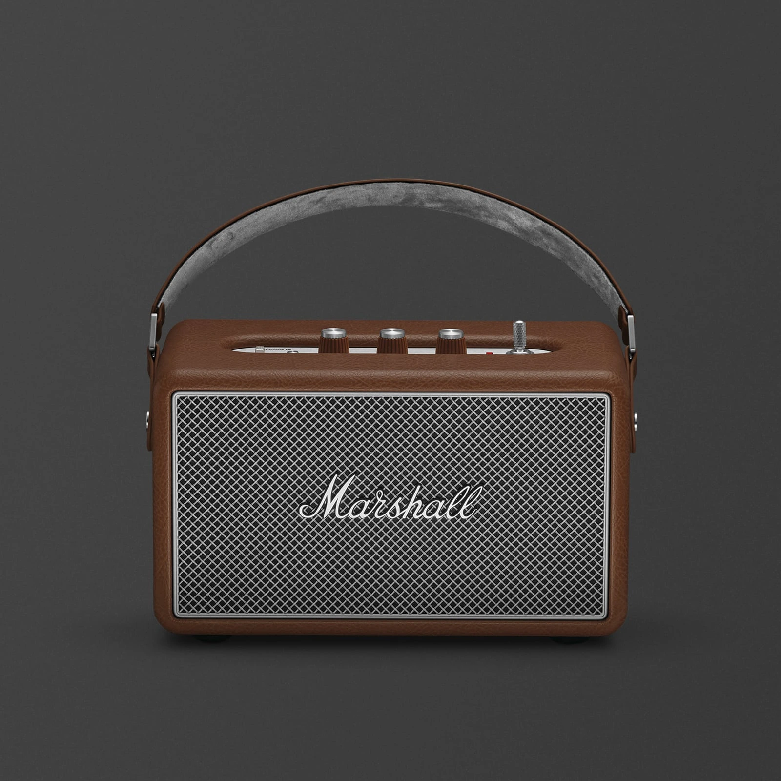 Marshall Kilburn III en Marrón