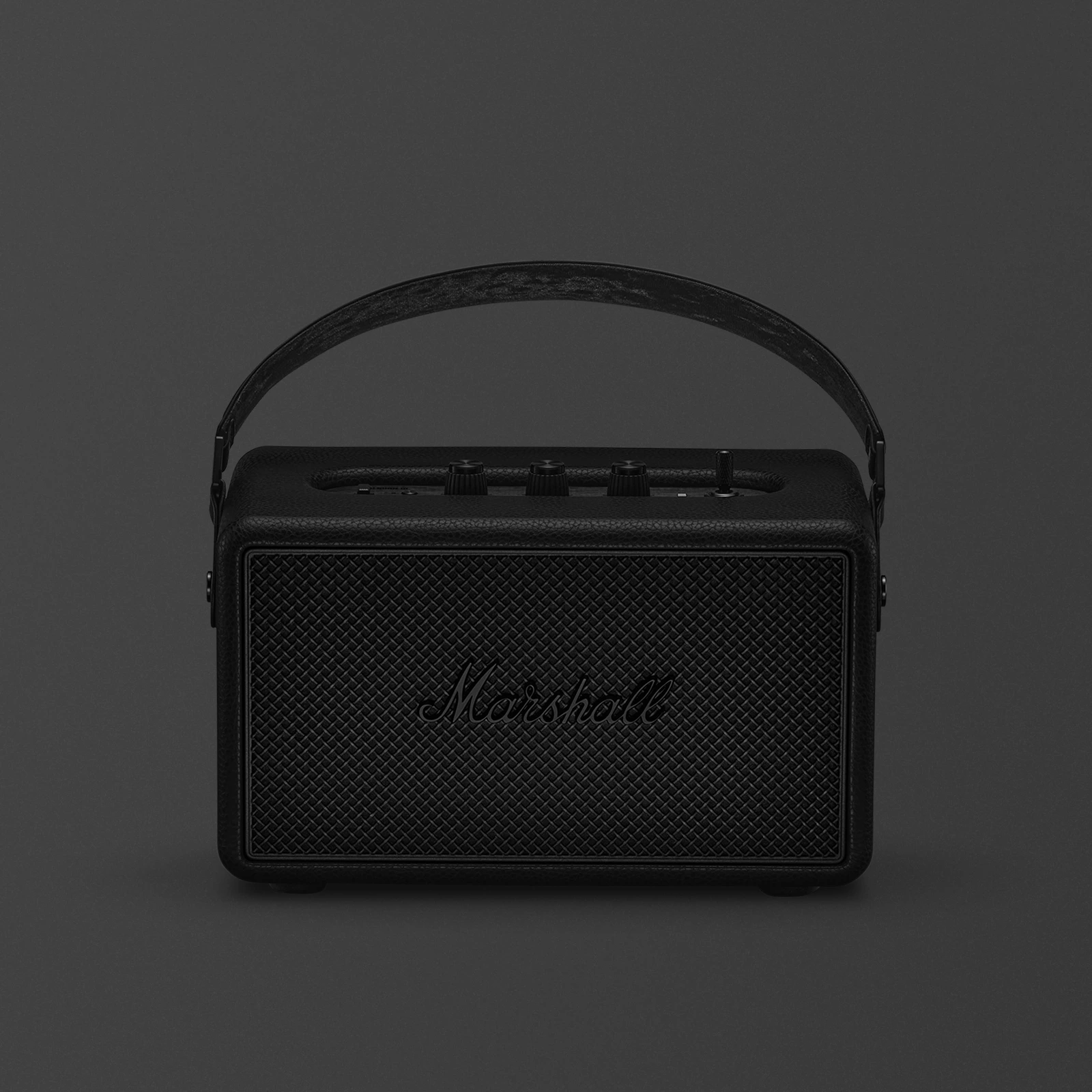 Marshall Kilburn III en Pitch Black