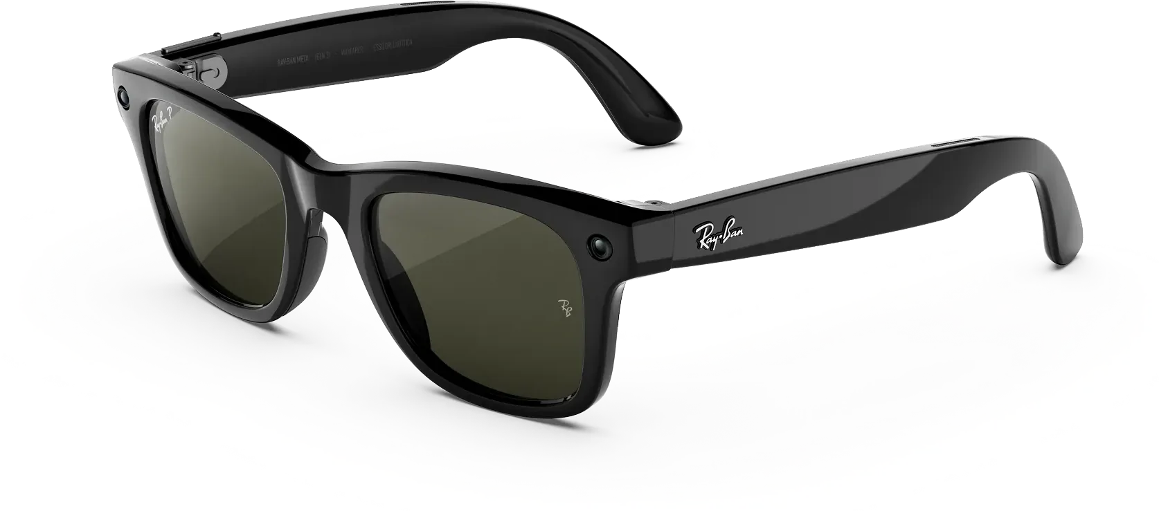 Las Ray-Ban Meta Wayfarer negro brillante con lentes polarizados verdes, de tres cuartos por la izquierda.