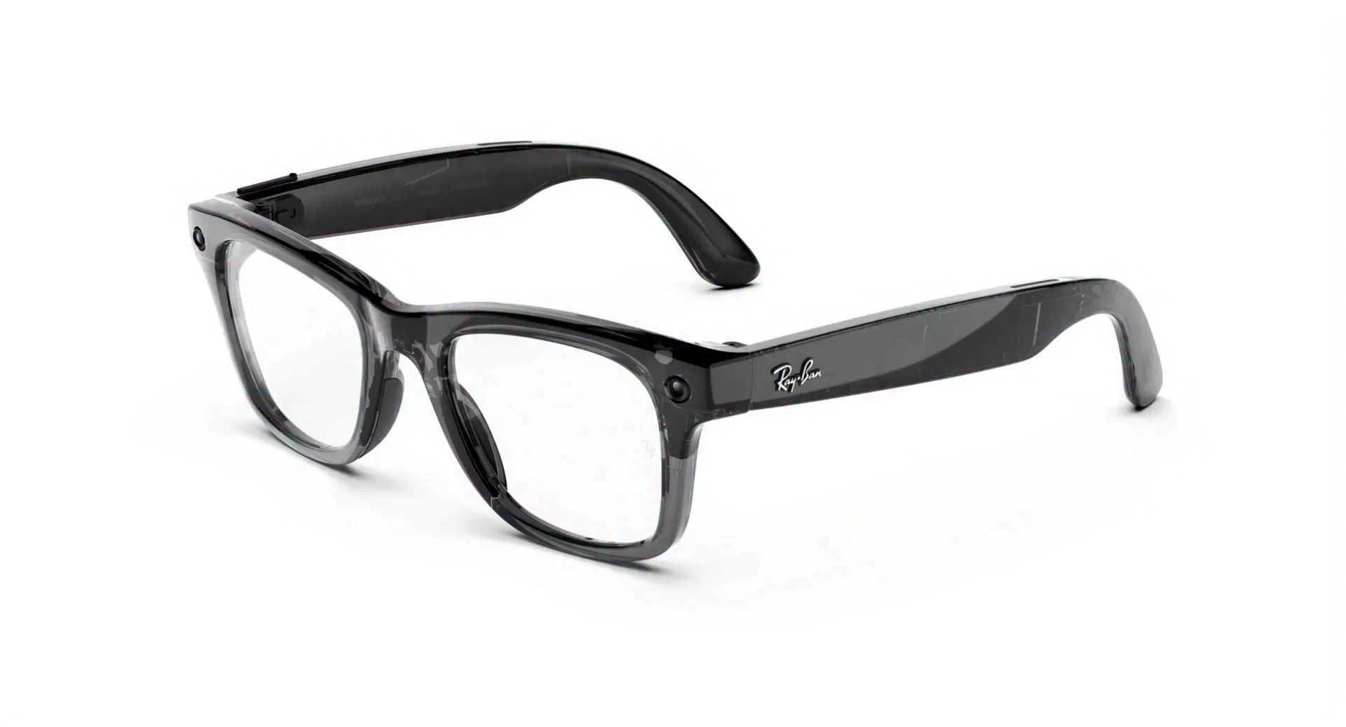 Las Ray-Ban Meta Wayfarer en negro transparente: sus lentes Transitions pasan de claros a aguamarina oscuro.