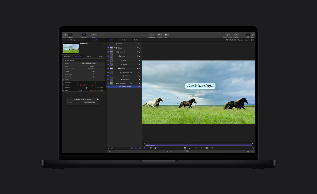 MacBook Pro de 16 pulgadas, cinco caballos galopando en un campo verde, demostración de seguimiento de objetos