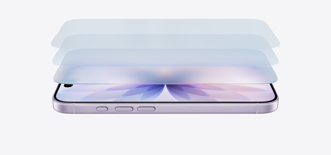 Vista en ángulo lateral de un iPhone 17 color lavanda en horizontal, con un diseño que muestra las capas de Ceramic Shield 2
