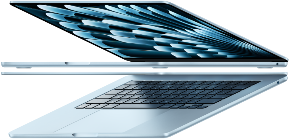Dos portátiles MacBook Air azul cielo abiertas y superpuestas que forman una flecha para mostrar su perfil delgado