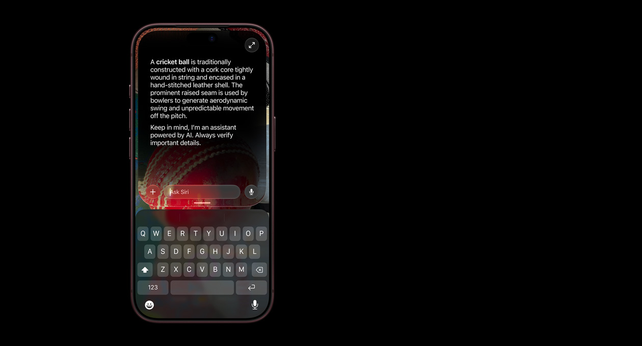 iPhone 17 Pro, azul profundo, mostrando el modo Siri en la app Cámara con una foto de pelotas de cricket y la respuesta de Siri AI con información detallada sobre las pelotas de cricket.