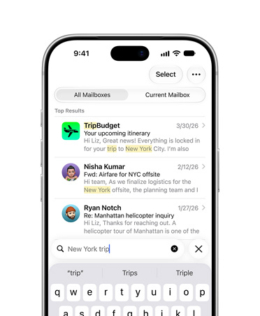 iPhone 17 Pro, color plata, pantalla frontal que muestra una selección de emails recuperados a partir del término de búsqueda 